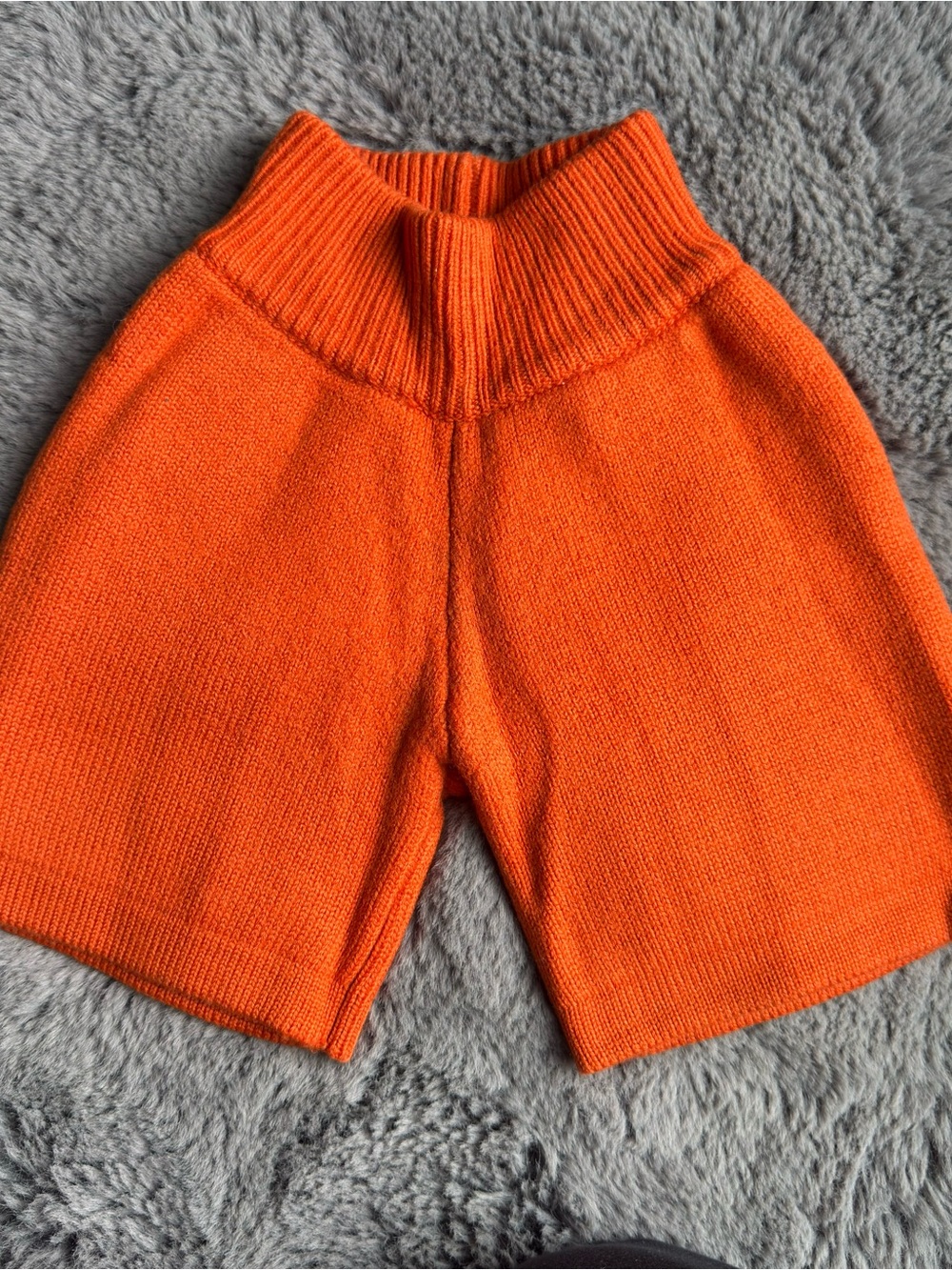 Sloomb / Sustainablebabyish wool shorties in Tango - size M
